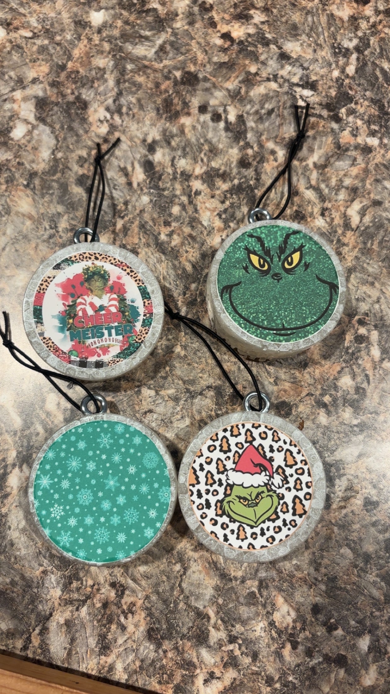 Grinch Christmas Freshie Ornament 4pk-Vanilla Bean Noel